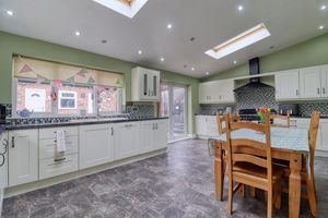 Kitchen/Diner- click for photo gallery